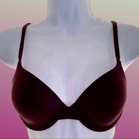 ⬇️⬇️ Victoria’s Secret Burgundy T Shirt Bra Size 32C - Picture 1 of 4